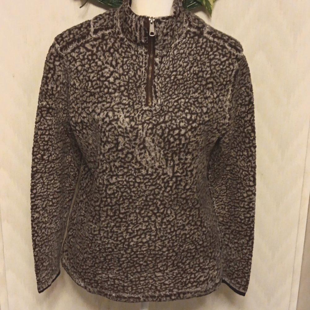Ladies Pullover Top Size Small